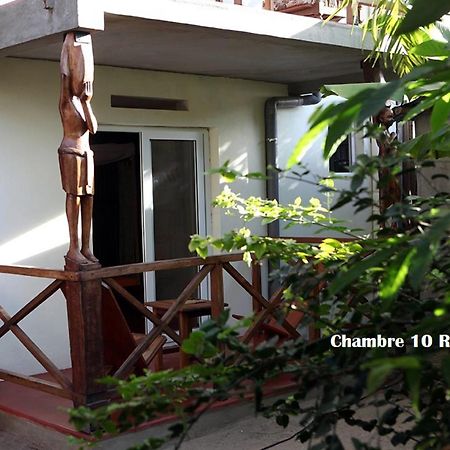 Chez Yolande Hotel Ampangorinana ภายนอก รูปภาพ