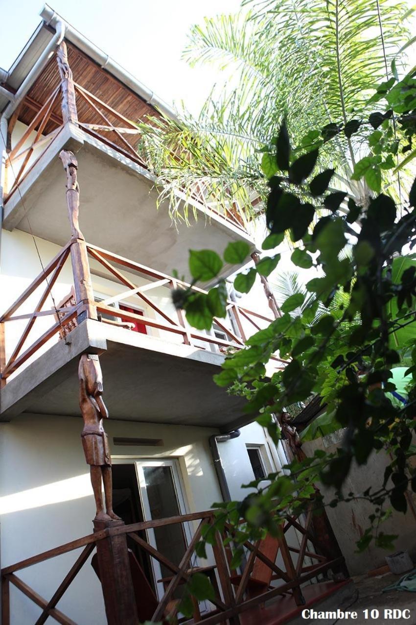 Chez Yolande Hotel Ampangorinana ภายนอก รูปภาพ
