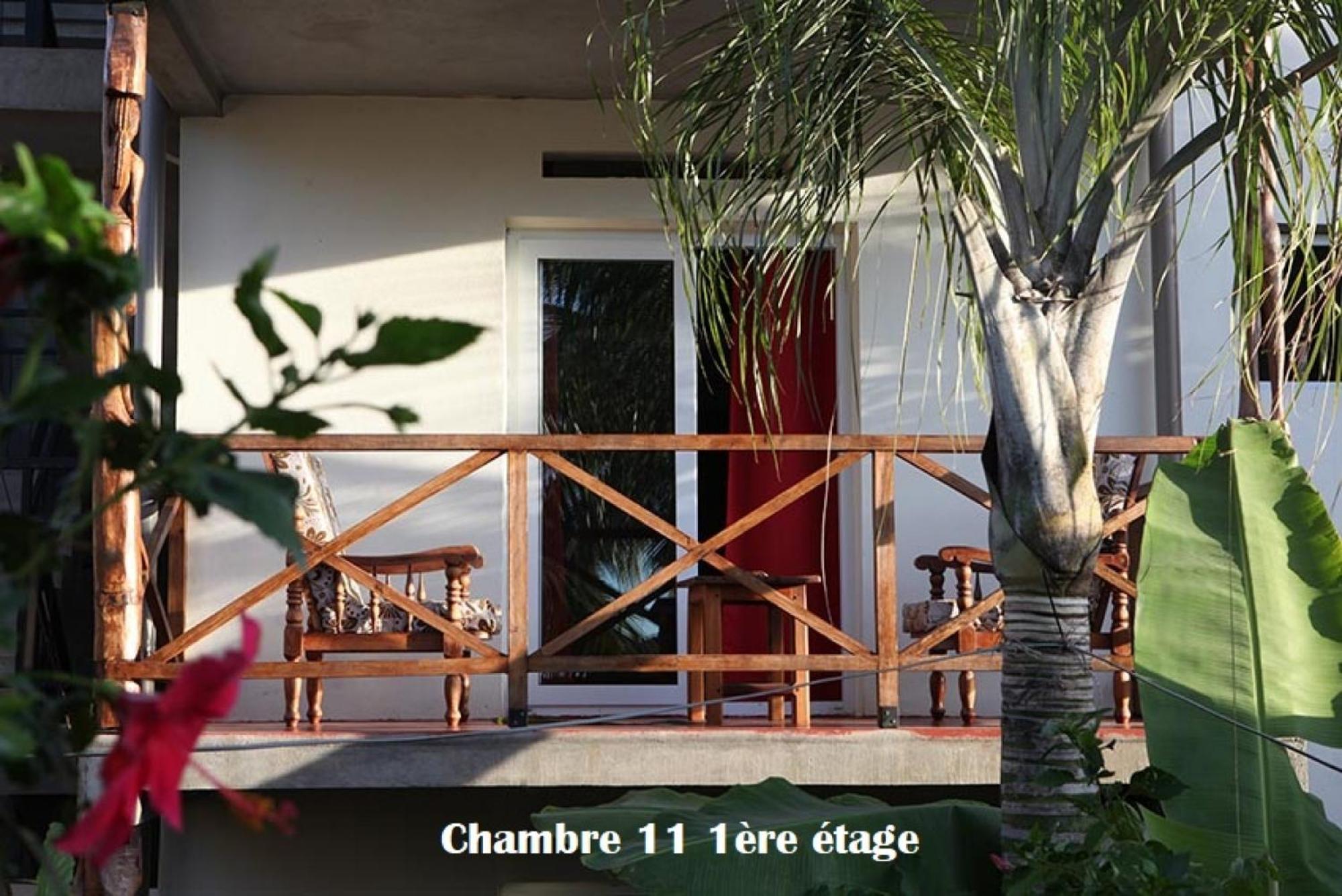 Chez Yolande Hotel Ampangorinana ภายนอก รูปภาพ