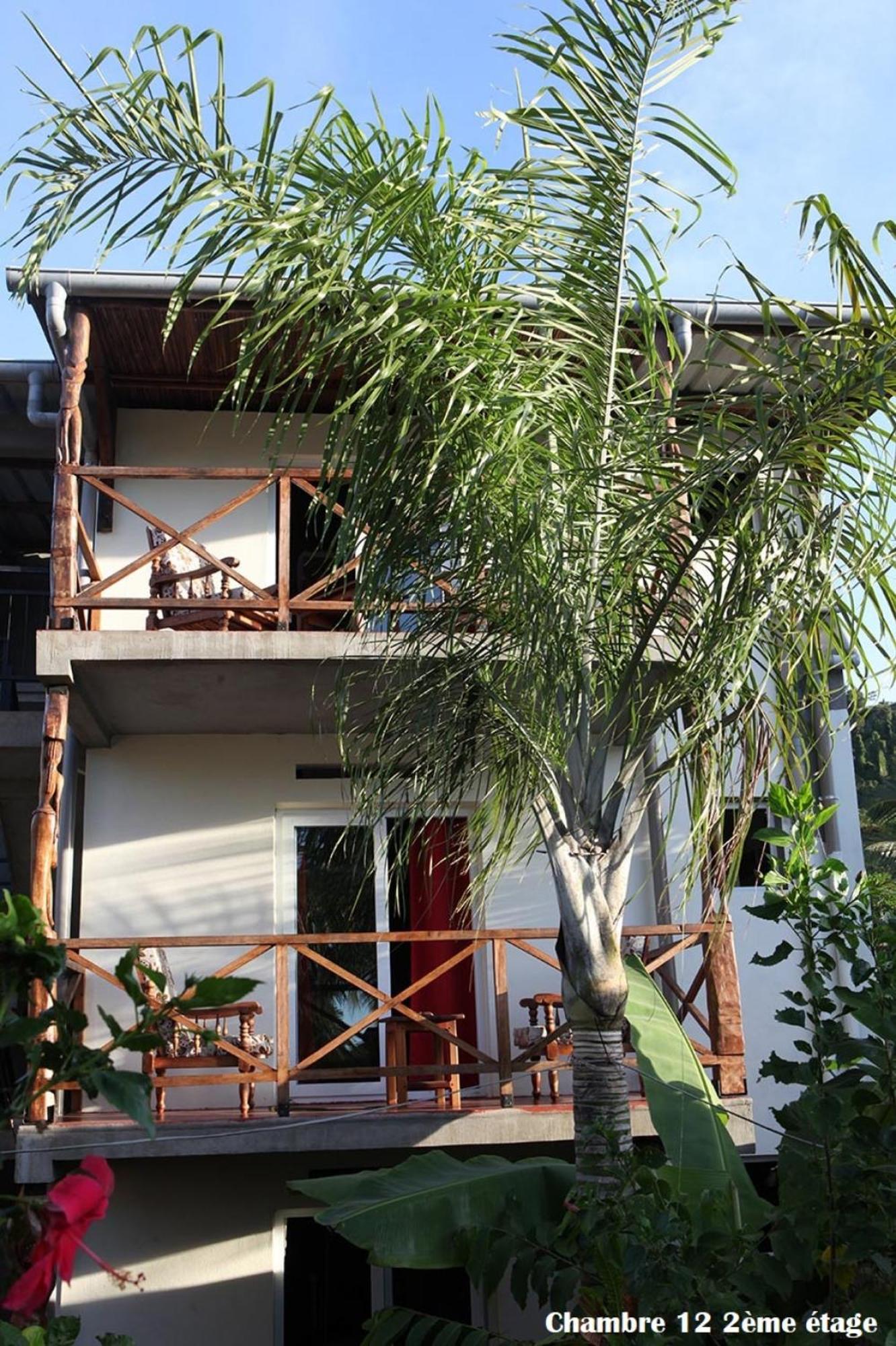 Chez Yolande Hotel Ampangorinana ภายนอก รูปภาพ