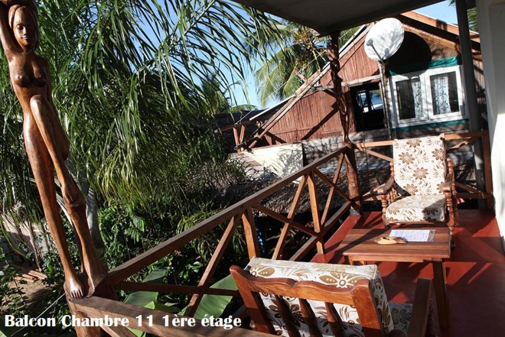 Chez Yolande Hotel Ampangorinana ภายนอก รูปภาพ
